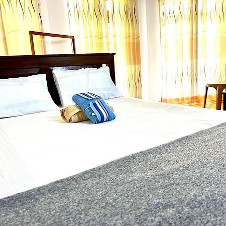 Pineview Lodge เอลลา ภายนอก รูปภาพ